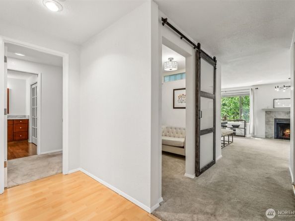 132 N 132nd 202, Seattle WA 98133