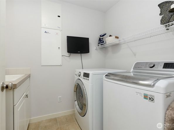 920 Big Tree Drive NW, Issaquah WA 98027