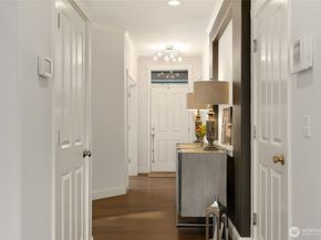 920 Big Tree Drive NW, Issaquah WA 98027