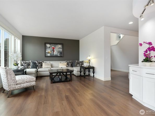 920 Big Tree Drive NW, Issaquah WA 98027