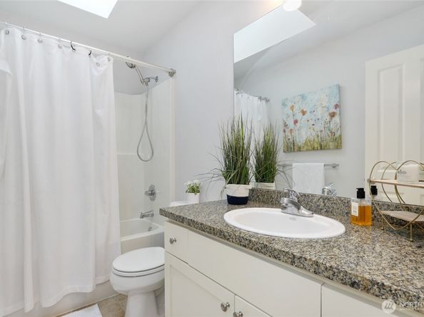 920 Big Tree Drive NW, Issaquah WA 98027