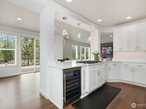 920 Big Tree Drive NW, Issaquah WA 98027