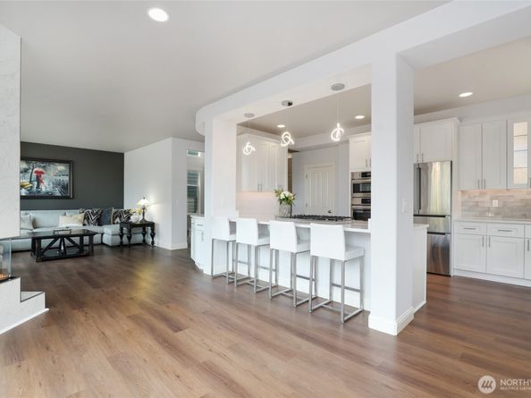 920 Big Tree Drive NW, Issaquah WA 98027