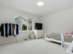920 Big Tree Drive NW, Issaquah WA 98027