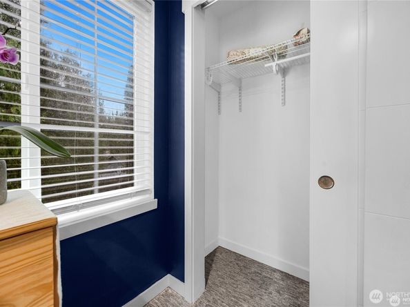 712 NW 95th Street, Seattle WA 98117