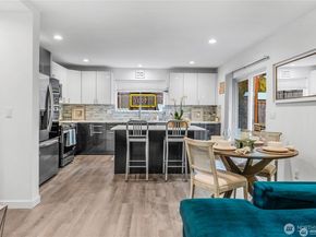 712 NW 95th Street, Seattle WA 98117