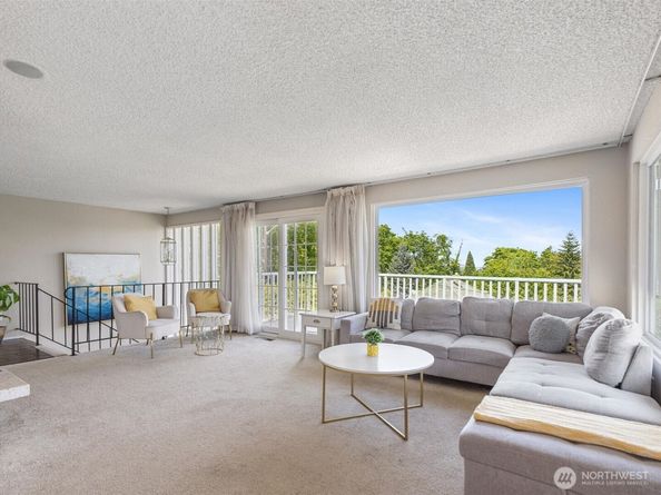 8205 S 123rd Place, Seattle WA 98178