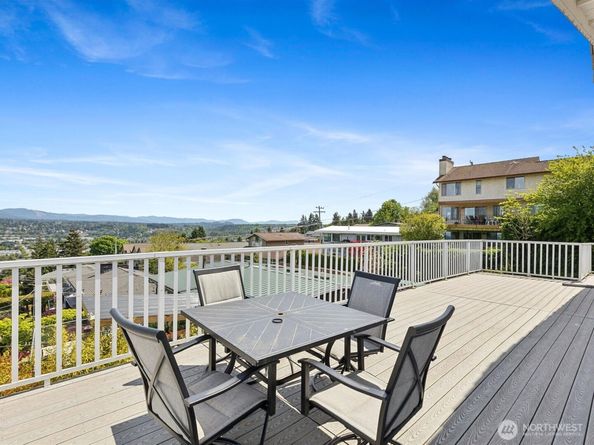 8205 S 123rd Place, Seattle WA 98178