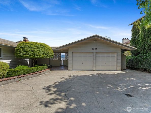 8205 S 123rd Place, Seattle WA 98178