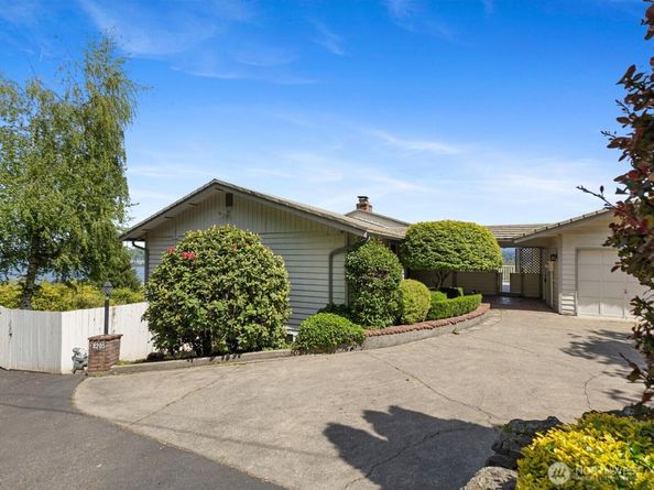 8205 S 123rd Place, Seattle WA 98178