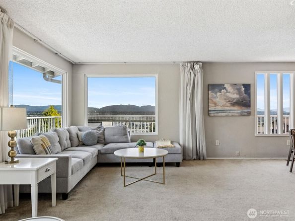 8205 S 123rd Place, Seattle WA 98178