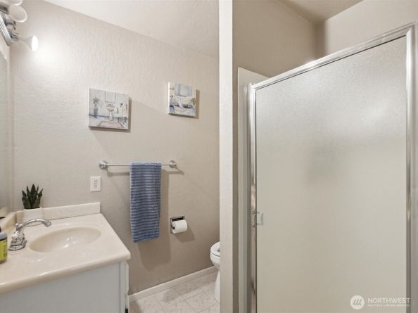 8205 S 123rd Place, Seattle WA 98178