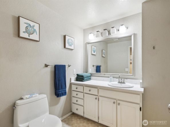 8205 S 123rd Place, Seattle WA 98178