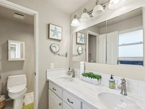 8205 S 123rd Place, Seattle WA 98178