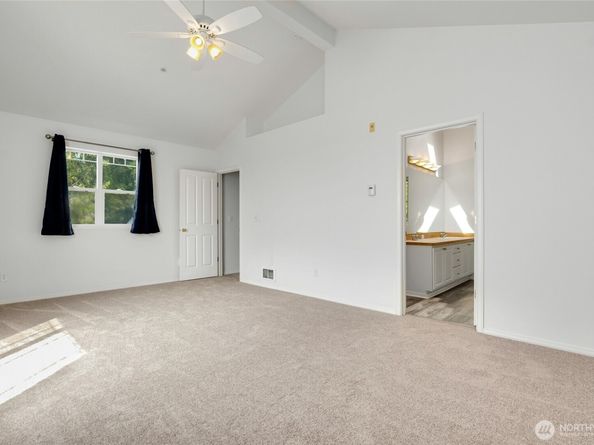 3990 129 Place SE 302, Bellevue WA 98006