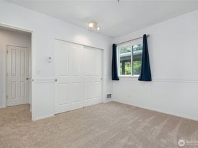 3990 129 Place SE 302, Bellevue WA 98006