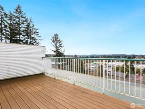 3990 129 Place SE 302, Bellevue WA 98006