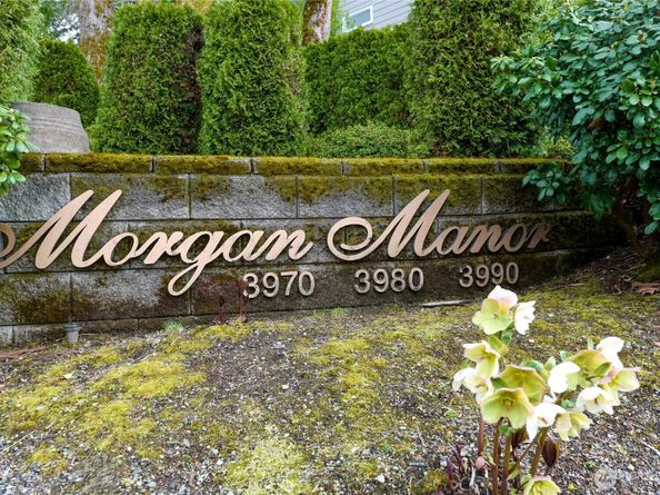 3990 129 Place SE 302, Bellevue WA 98006