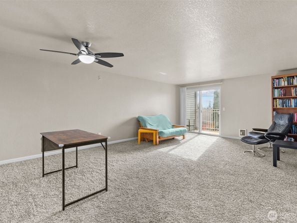 9815 Holly Drive A208, Everett WA 98204