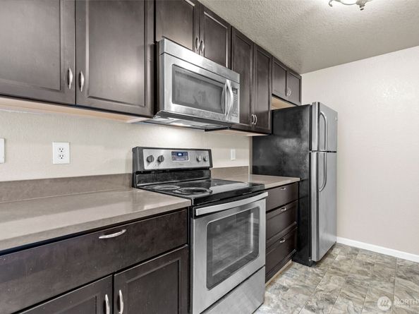 9815 Holly Drive A208, Everett WA 98204