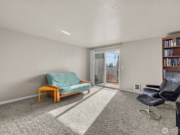 9815 Holly Drive A208, Everett WA 98204