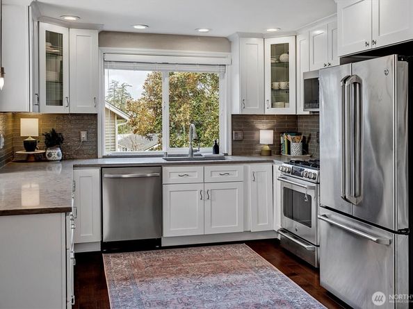 6304 110th Avenue NE, Kirkland WA 98033