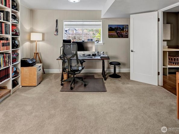 6304 110th Avenue NE, Kirkland WA 98033