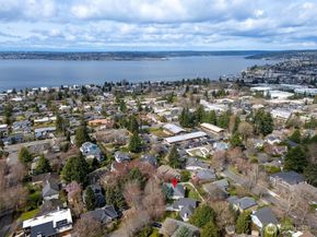 6304 110th Avenue NE, Kirkland WA 98033