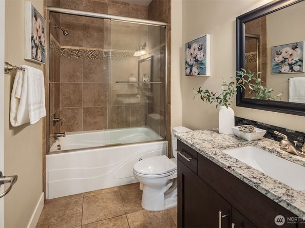 12204 Ashworth Avenue N, Seattle WA 98133