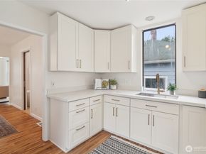 1420 N 50th Street, Seattle WA 98103