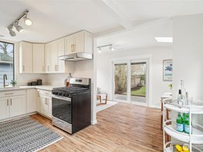 1420 N 50th Street, Seattle WA 98103