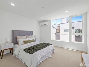 8324 16th Avenue NW B, Seattle WA 98117