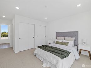 8324 16th Avenue NW B, Seattle WA 98117