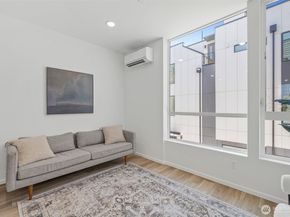 8324 16th Avenue NW B, Seattle WA 98117