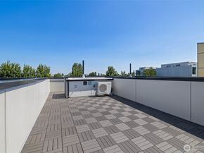 8324 16th Avenue NW B, Seattle WA 98117