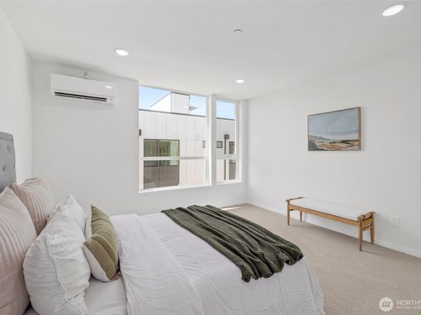 8324 16th Avenue NW B, Seattle WA 98117