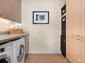 1521 2nd Avenue 904, Seattle WA 98101