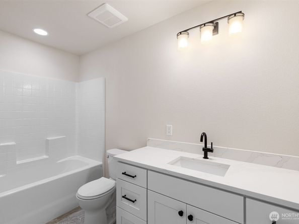 36671 Tamarack Drive NE, Hansville WA 98340