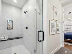 18809 99th Place NE B, Bothell WA 98011