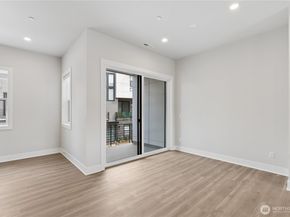 18809 99th Place NE B, Bothell WA 98011