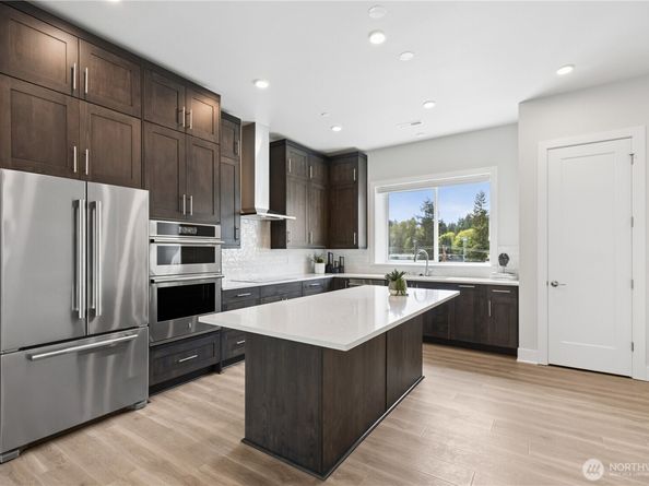 18809 99th Place NE B, Bothell WA 98011