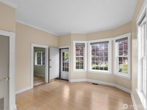 4116 25th Avenue SW, Seattle WA 98106