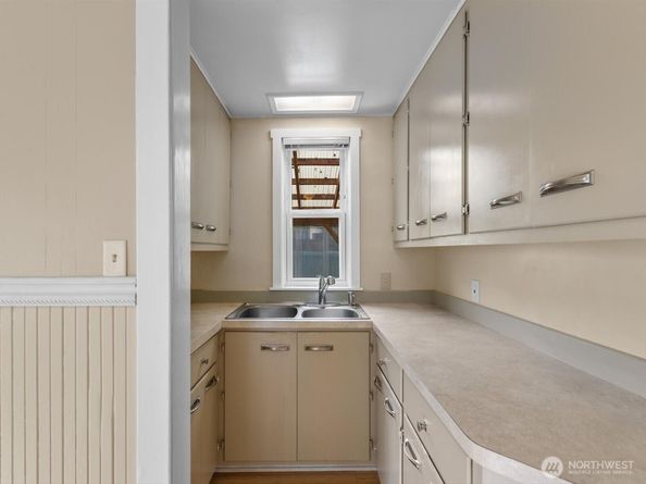 4116 25th Avenue SW, Seattle WA 98106