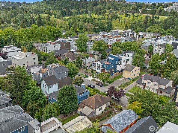 4116 25th Avenue SW, Seattle WA 98106