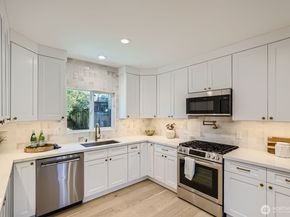 524 27th Avenue, Seattle WA 98122