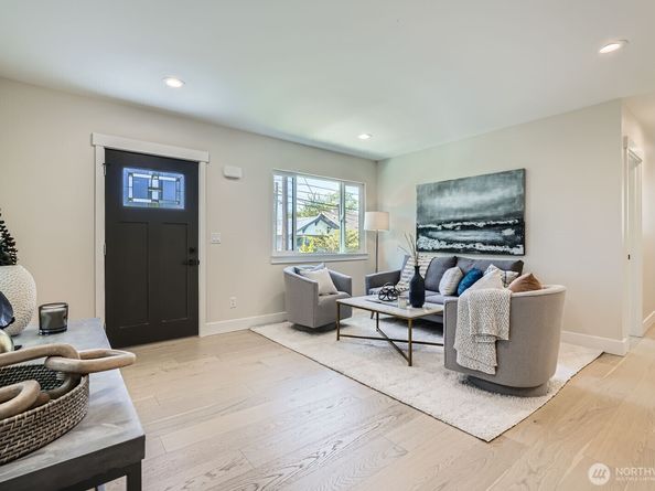 524 27th Avenue, Seattle WA 98122