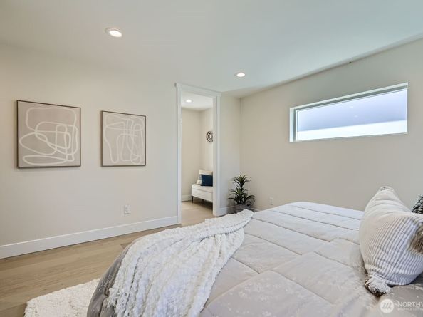 524 27th Avenue, Seattle WA 98122