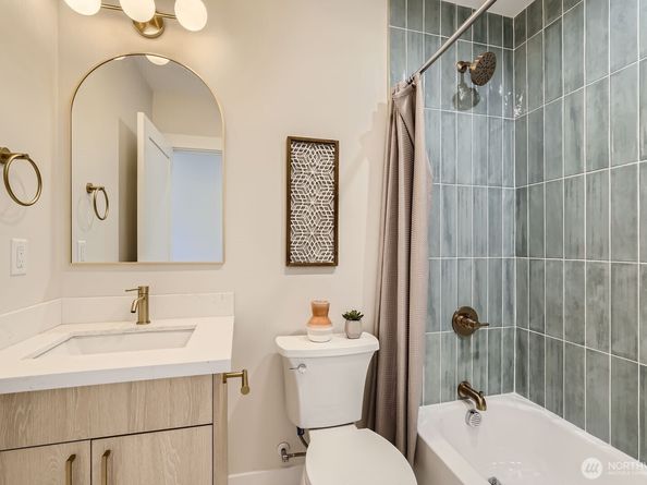 524 27th Avenue, Seattle WA 98122