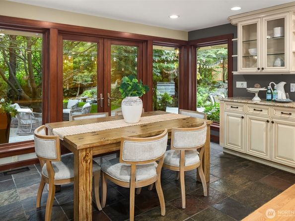 18121 NE 129th Place, Redmond WA 98052