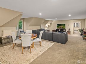 18121 NE 129th Place, Redmond WA 98052